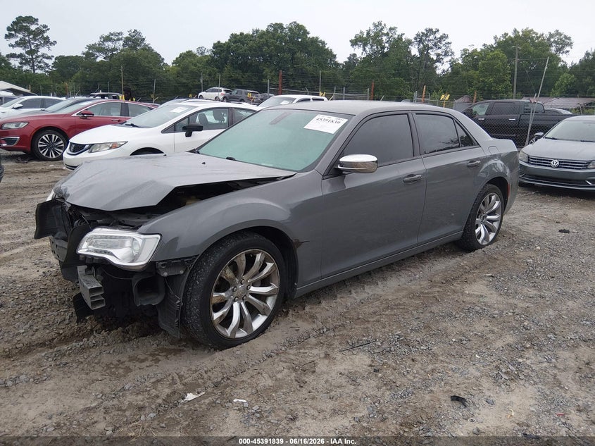 2019 CHRYSLER 300 auction photo 2