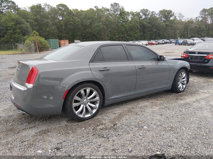 2019 CHRYSLER 300 auction photo 4