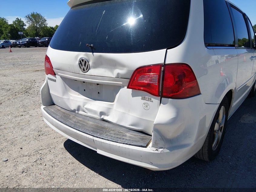 2010 Volkswagen Routan Sel VIN: 2V4RW5DX9AR199427 Lot: 45391906