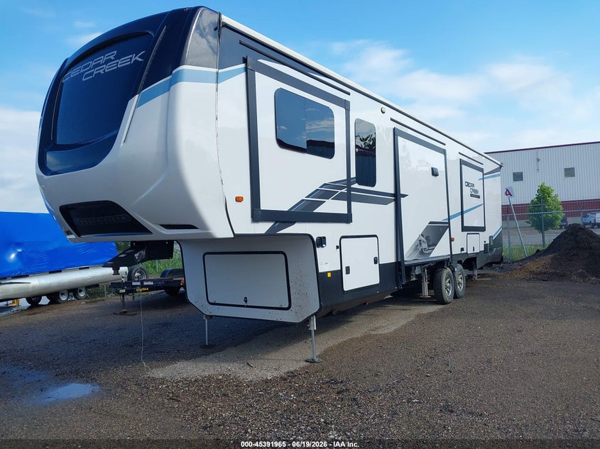 2024 FOREST RIVER CEDAR CREEK auction photo 2