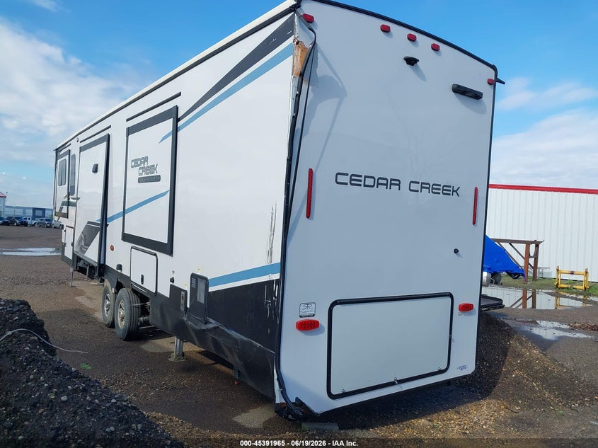 2024 FOREST RIVER CEDAR CREEK auction photo 3