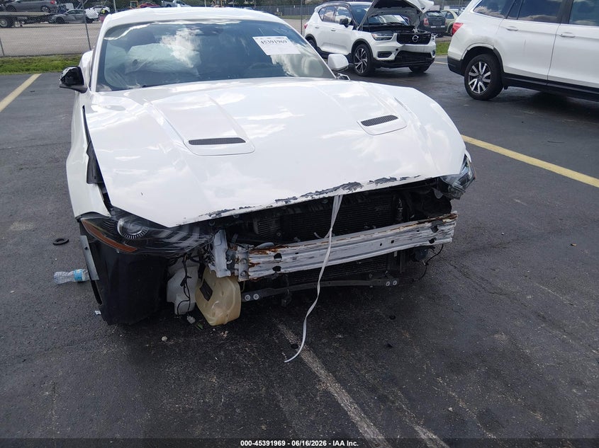 2020 FORD MUSTANG auction photo 6