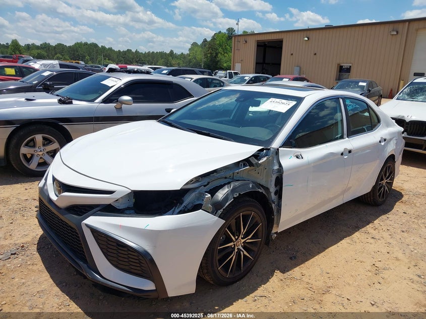 4T1G11AK3NU705579 2022 TOYOTA CAMRY SE photo 1