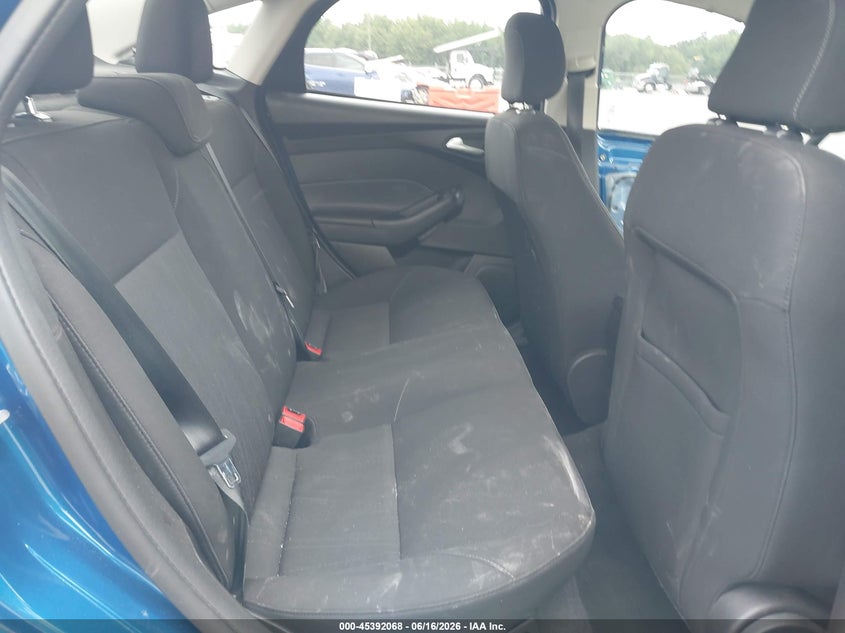 2018 Ford Focus Se VIN: 1FADP3F20JL263957 Lot: 45392068