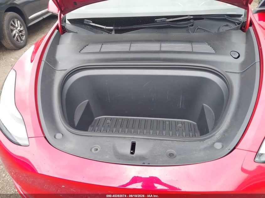 2022 Tesla Model Y Long Range Dual Motor All-Wheel Drive VIN: 7SAYGAEE0NF392210 Lot: 45392074