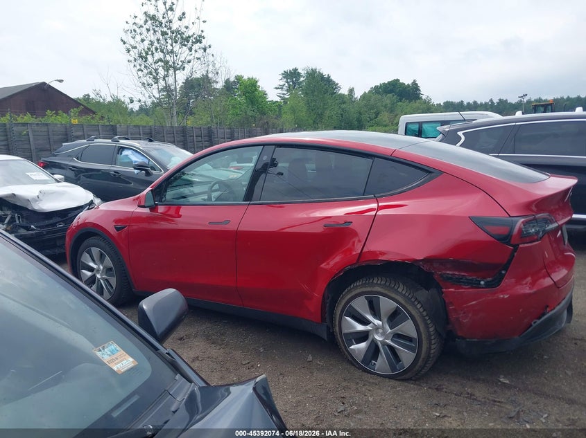 2022 Tesla Model Y Long Range Dual Motor All-Wheel Drive VIN: 7SAYGAEE0NF392210 Lot: 45392074