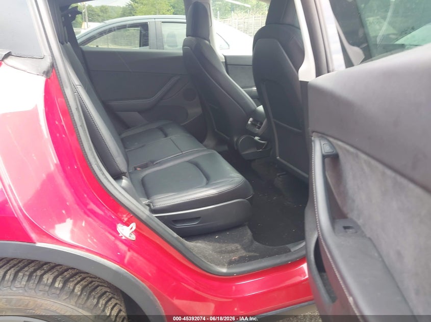 2022 Tesla Model Y Long Range Dual Motor All-Wheel Drive VIN: 7SAYGAEE0NF392210 Lot: 45392074