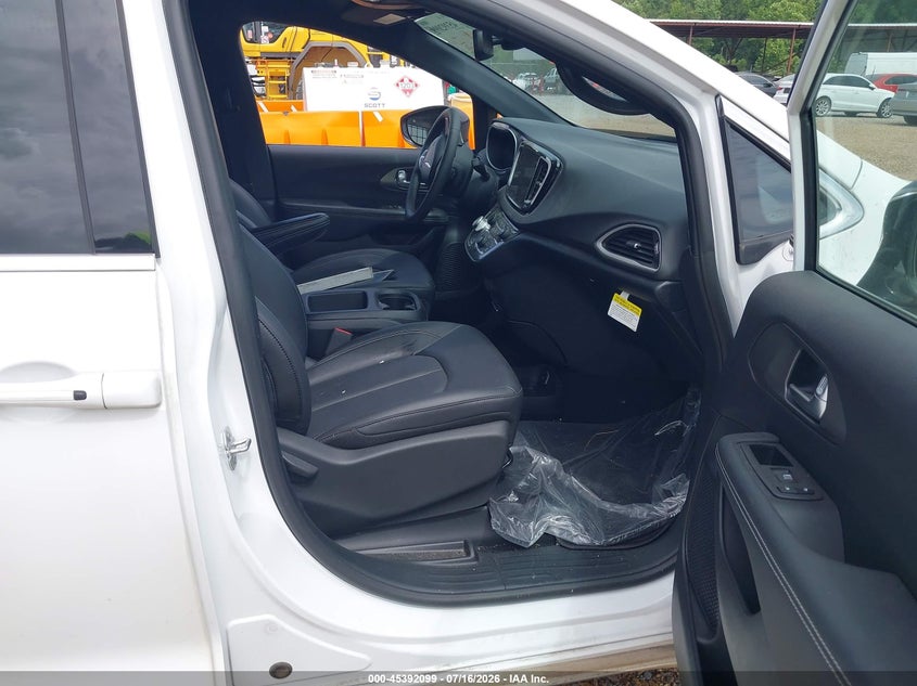 Vin: 2c4rc1cg3sr525074, lot: 45890102, chrysler voyager lx 20254