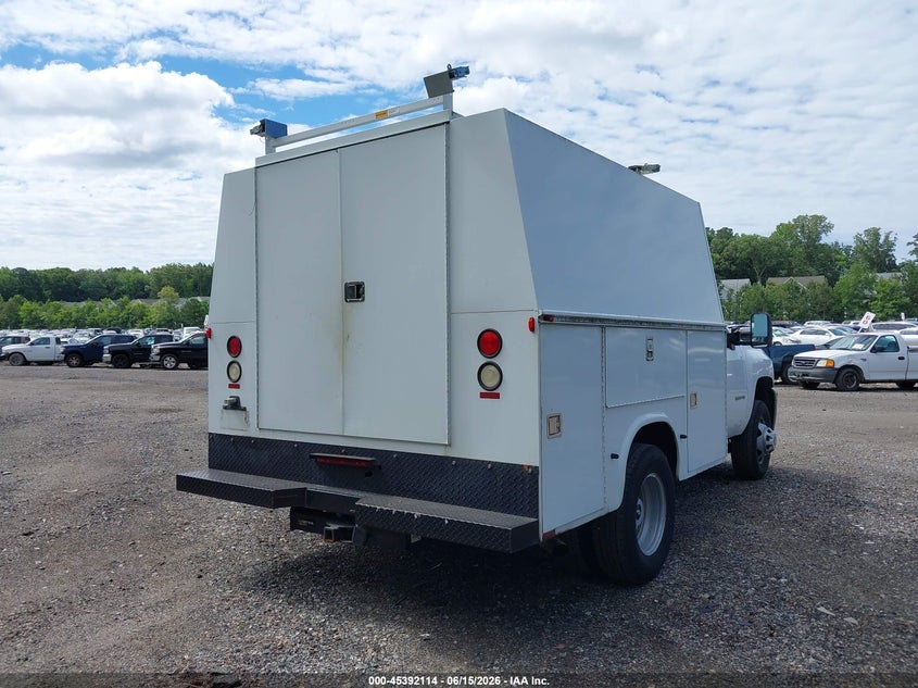 2012 CHEVROLET SILVERADO 3500HD CHASSIS auction photo 4