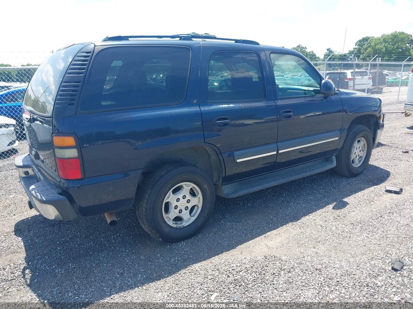 2004 CHEVROLET TAHOE auction photo 4