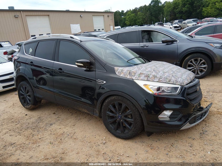 Vin: 1fmcu9j96jub50509, lot: 45890494, ford escape titanium 20181