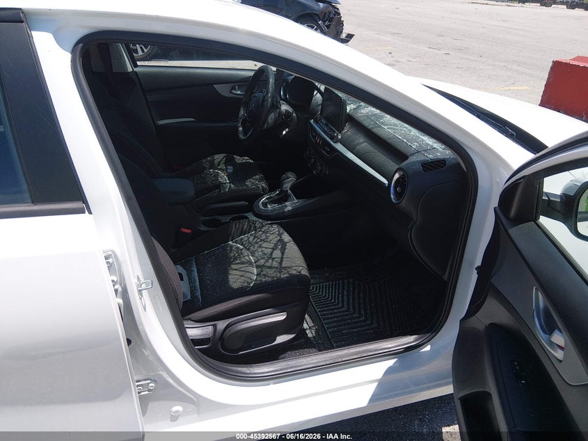 2023 KIA FORTE auction photo 5