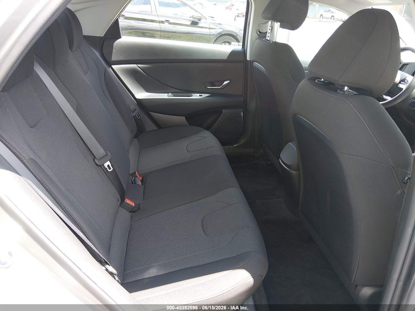 2023 HYUNDAI ELANTRA SE — Photo 8
