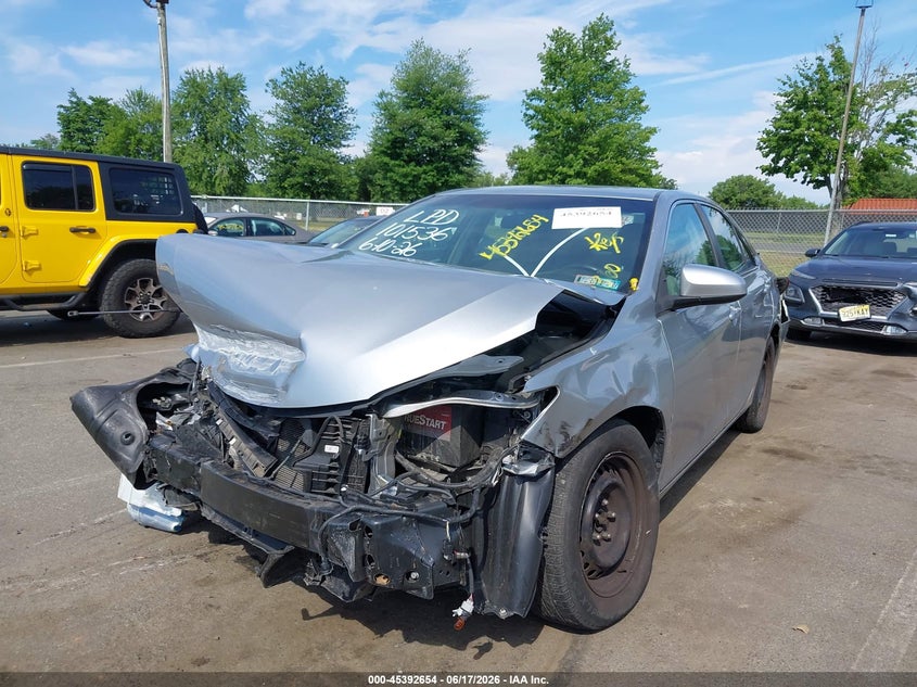 2017 Toyota Camry Le 4T1BF1FK3HU414671 photo 1