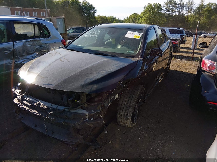 2022 TOYOTA CAMRY auction photo 2