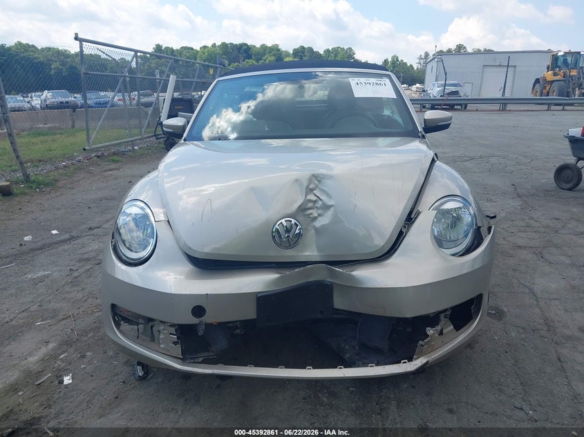 2015 Volkswagen Beetle 1.8T Classic VIN: 3VW517AT6FM822440 Lot: 45392861
