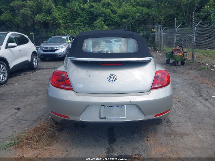 2015 Volkswagen Beetle 1.8T Classic VIN: 3VW517AT6FM822440 Lot: 45392861