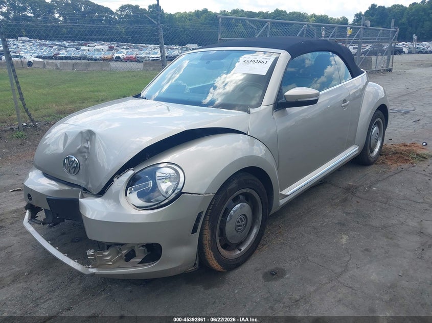 2015 Volkswagen Beetle 1.8T Classic VIN: 3VW517AT6FM822440 Lot: 45392861