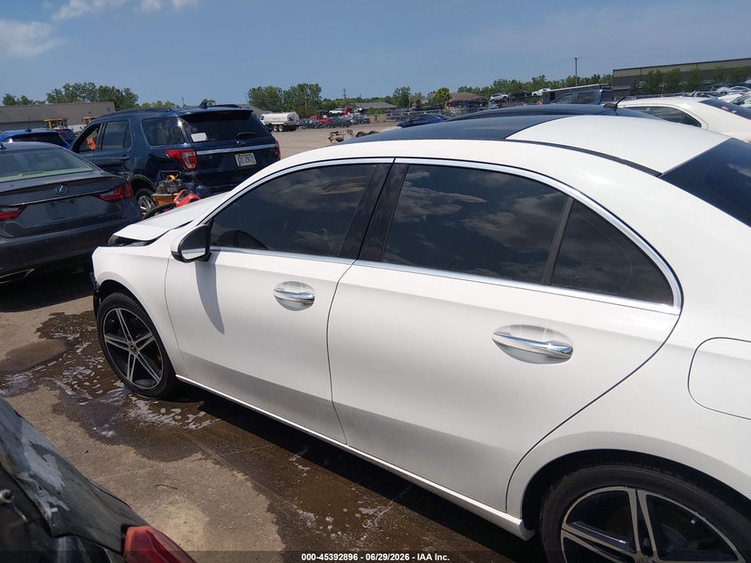 2019 Mercedes-Benz A 220 4Matic VIN: WDD3G4FBXKW016527 Lot: 45392896