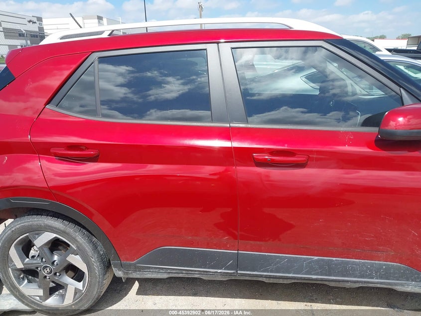 2023 Hyundai Venue Limited VIN: KMHRC8A38PU270811 Lot: 45392902