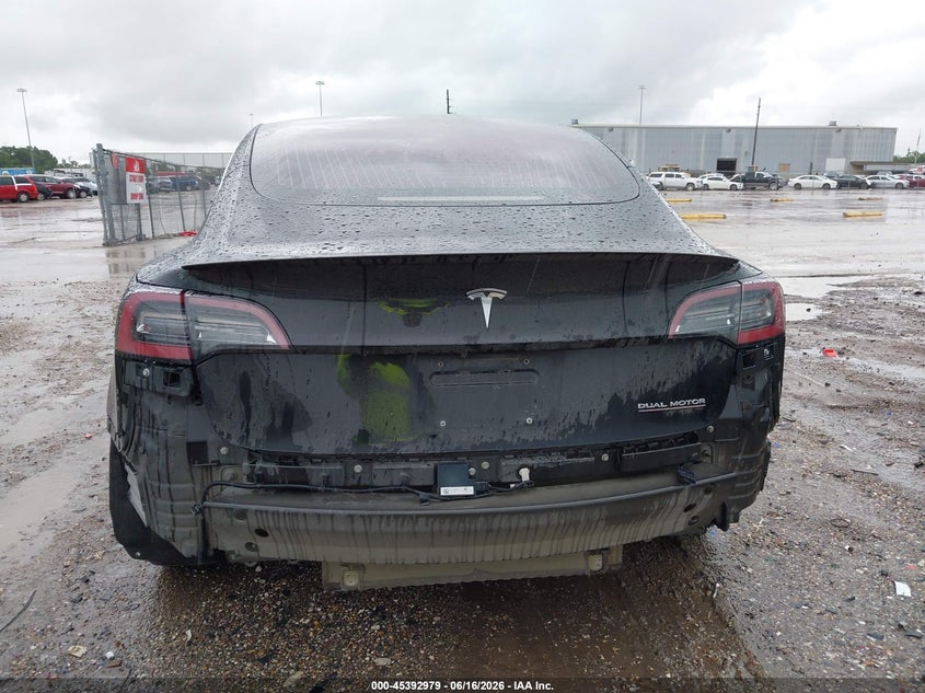 2018 Tesla Model 3 Long Range/Performance VIN: 5YJ3E1EB3JF081836 Lot: 45392979