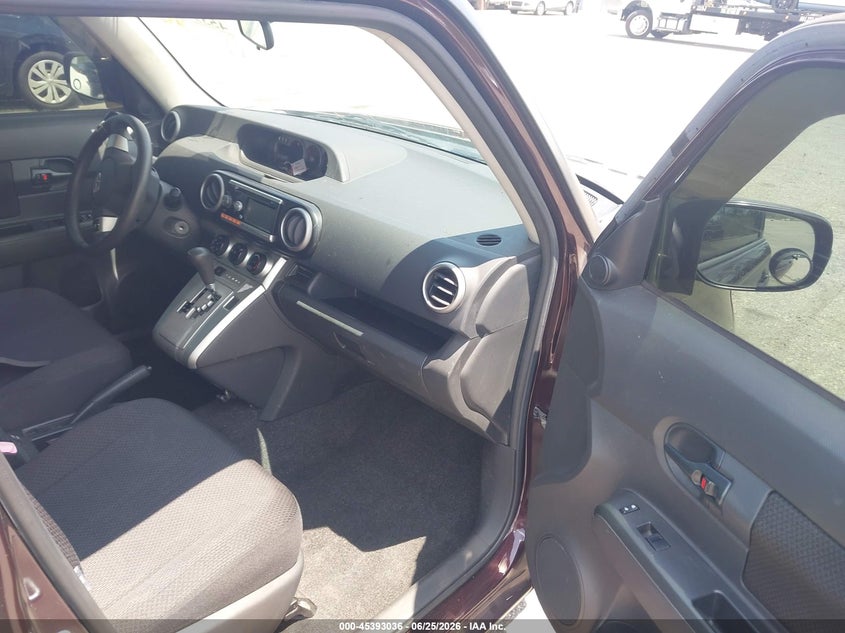 2010 SCION XB auction photo 5