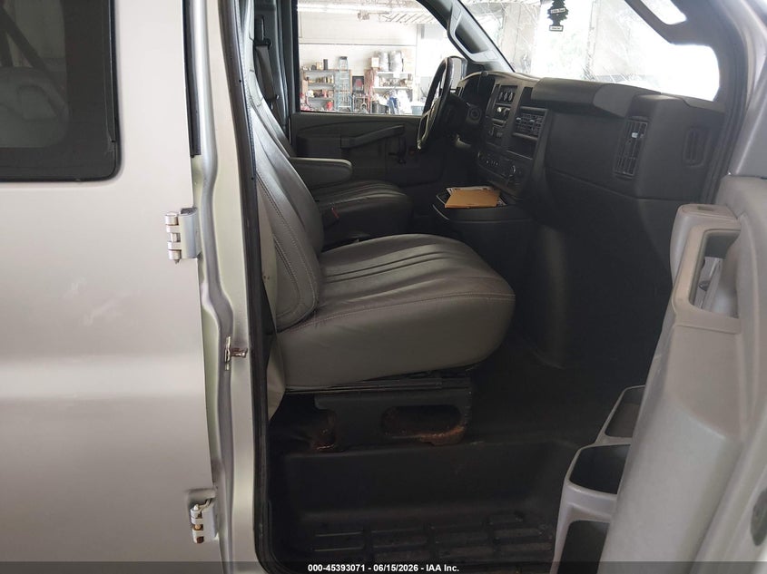 2016 CHEVROLET EXPRESS 2500 auction photo 5