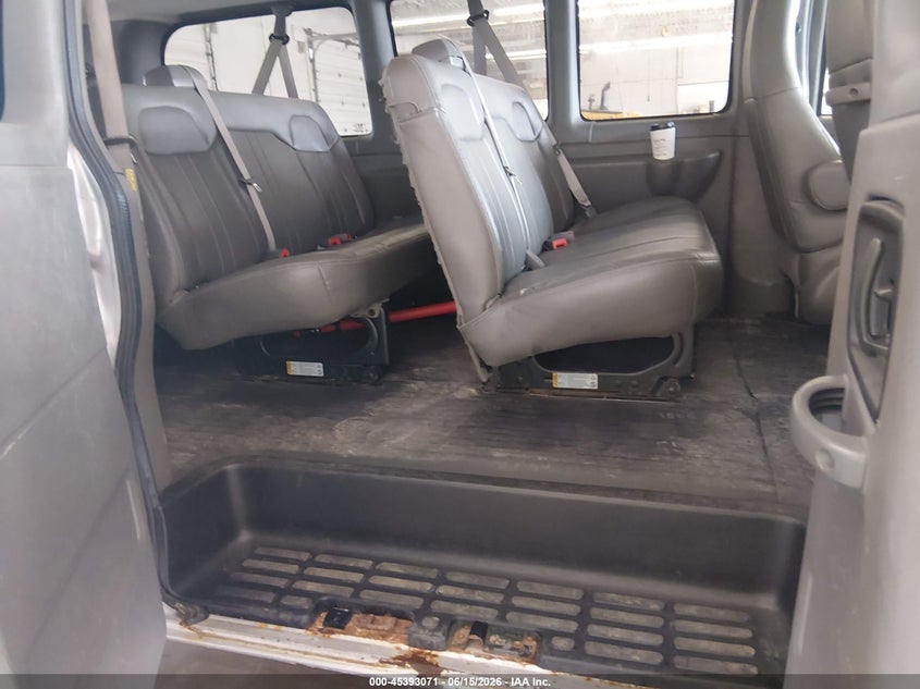 2016 CHEVROLET EXPRESS 2500 auction photo 8