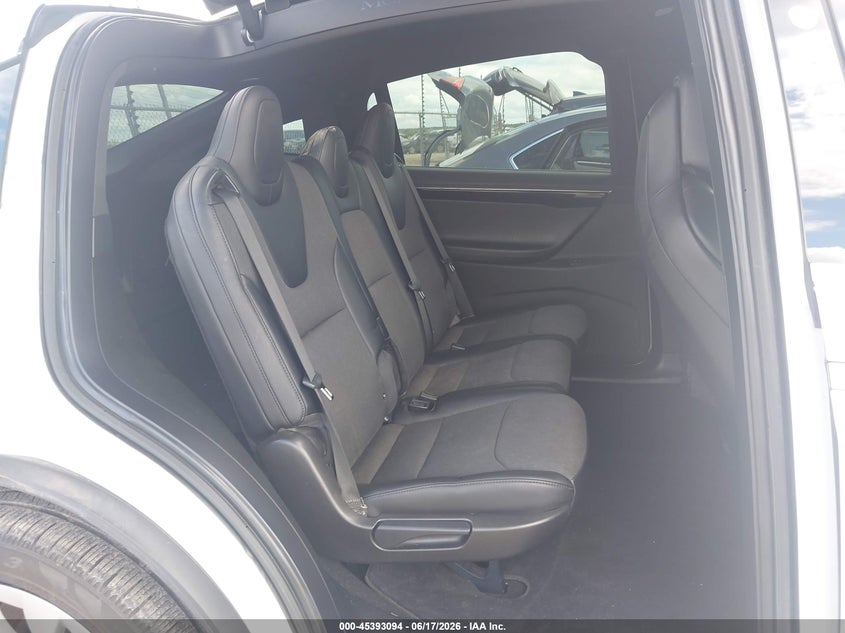 2018 Tesla Model X 100D/75D/P100D VIN: 5YJXCDE27JF090578 Lot: 45393094
