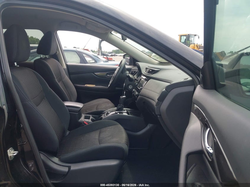 VIN 5N1AT2MT8KC724575 2019 NISSAN ROGUE S