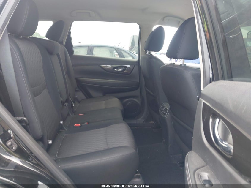 VIN 5N1AT2MT8KC724575 2019 NISSAN ROGUE S