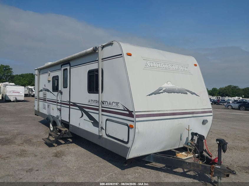 2005 DUTCHMEN ADIRONDACK 27FB auction photo 1
