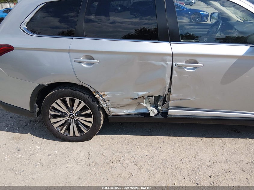 2019 MITSUBISHI OUTLANDER auction photo 6