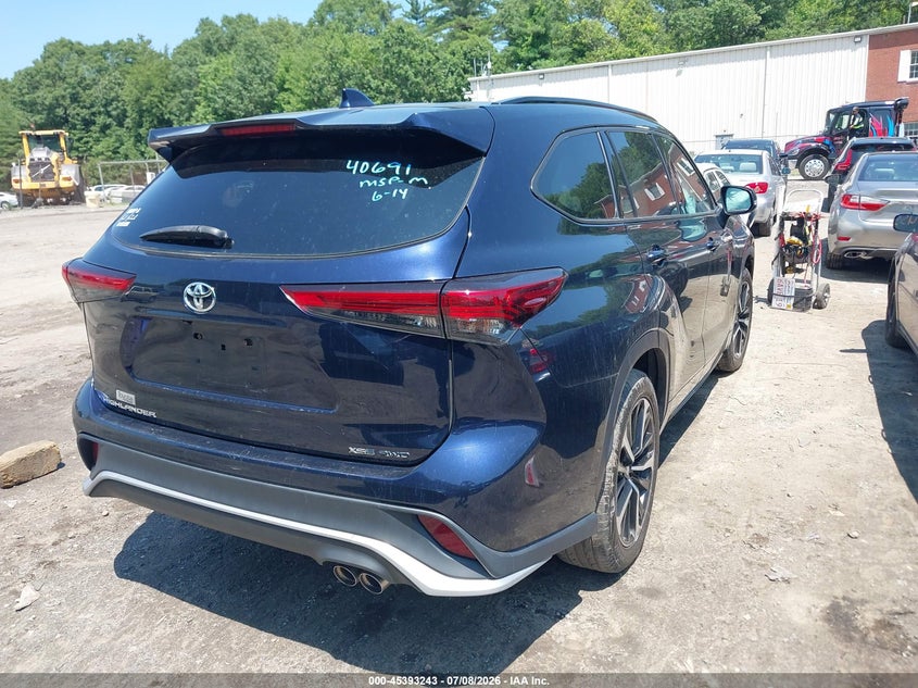 2021 TOYOTA HIGHLANDER auction photo 4