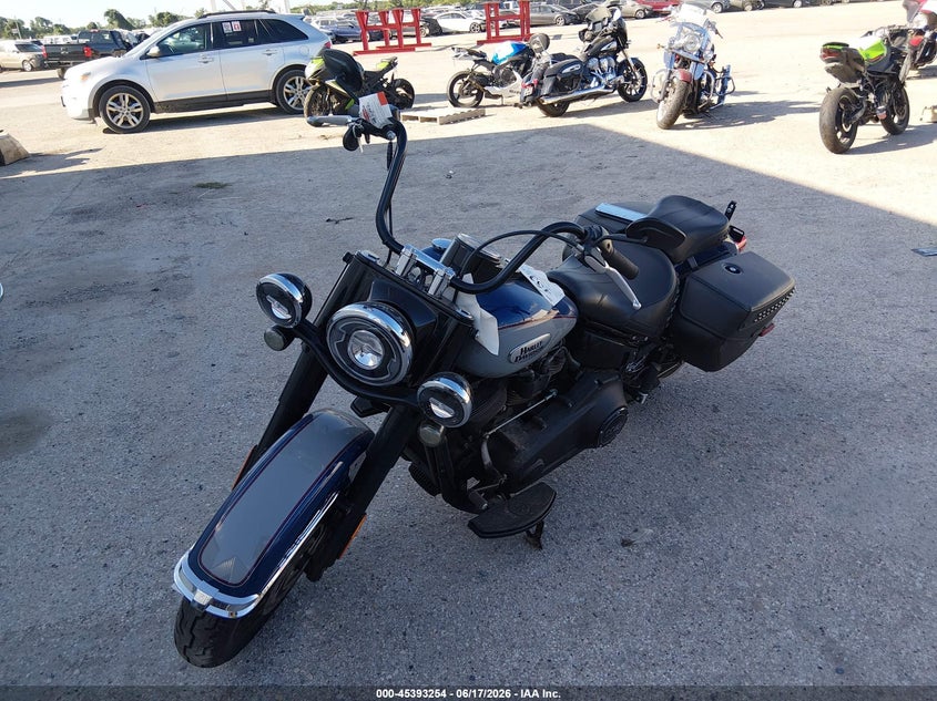 2023 HARLEY-DAVIDSON FLHCS auction photo 2