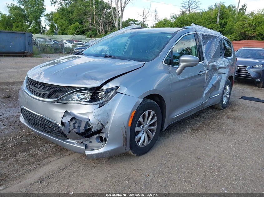 Vin: 2c4rc1eg9hr851385, lot: 45891281, chrysler pacifica touring-l plus 20172