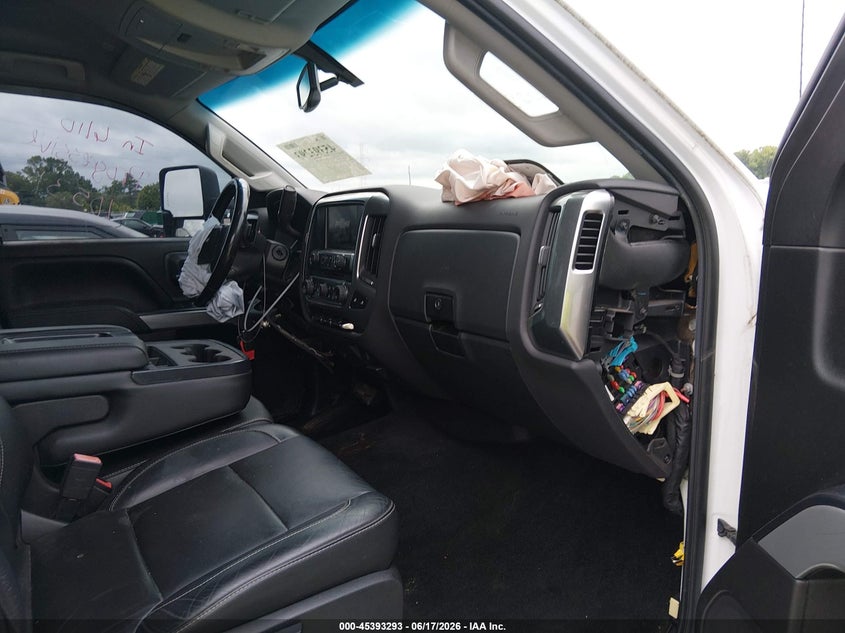 2017 CHEVROLET SILVERADO 2500HD auction photo 5
