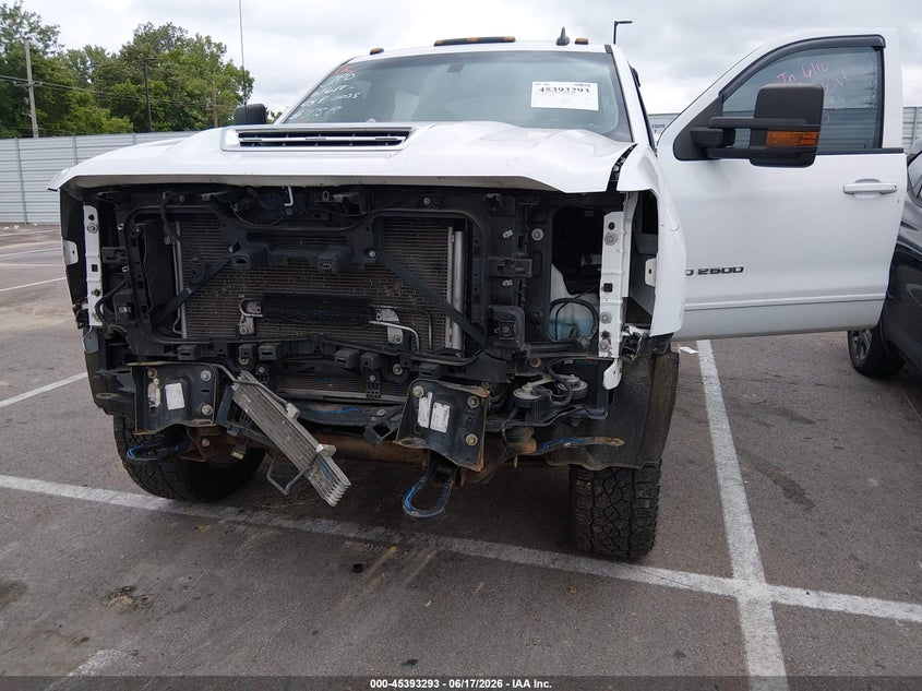 2017 CHEVROLET SILVERADO 2500HD auction photo 6