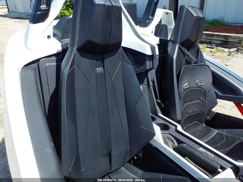 2016 Polaris Slingshot Sl VIN: 57XAAPFA2G7116951 Lot: 45393373