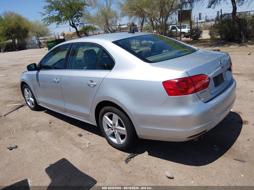 2013 VOLKSWAGEN JETTA auction photo 3
