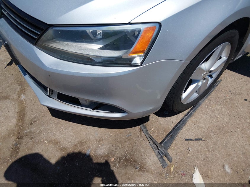 2013 VOLKSWAGEN JETTA auction photo 6