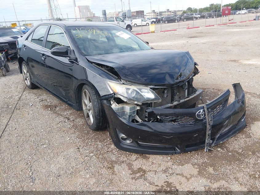 2012 TOYOTA CAMRY SE V6