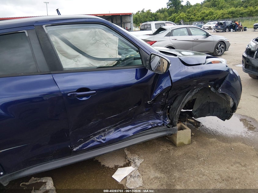 NISSAN JUKE 2016 VIN JN8AF5MR9GT601025