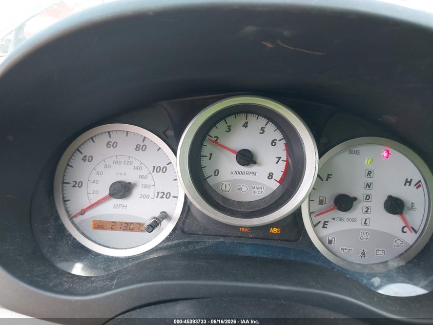 2004 TOYOTA RAV4 auction photo 7