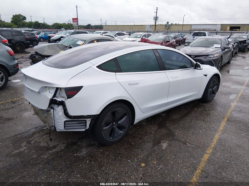 2018 TESLA MODEL 3 auction photo 4