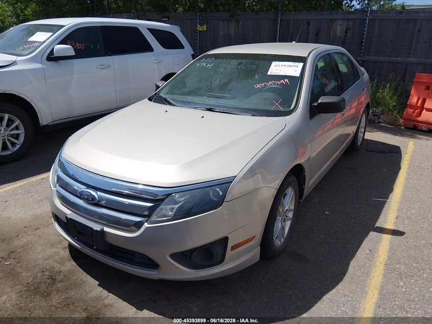 2010 Ford Fusion S 3FAHP0GA8AR384310 photo 1