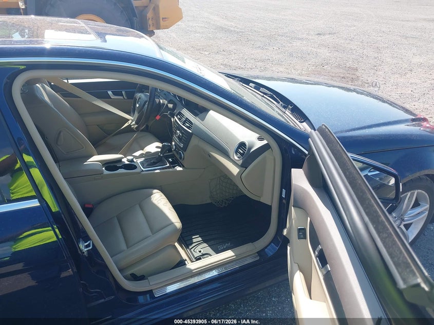 2012 MERCEDES-BENZ C 250 auction photo 5