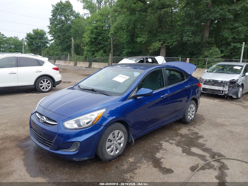 2015 Hyundai Accent, Удар ззаду, IAAI, VIN KMHCT4AE0FU924716 — фото 2