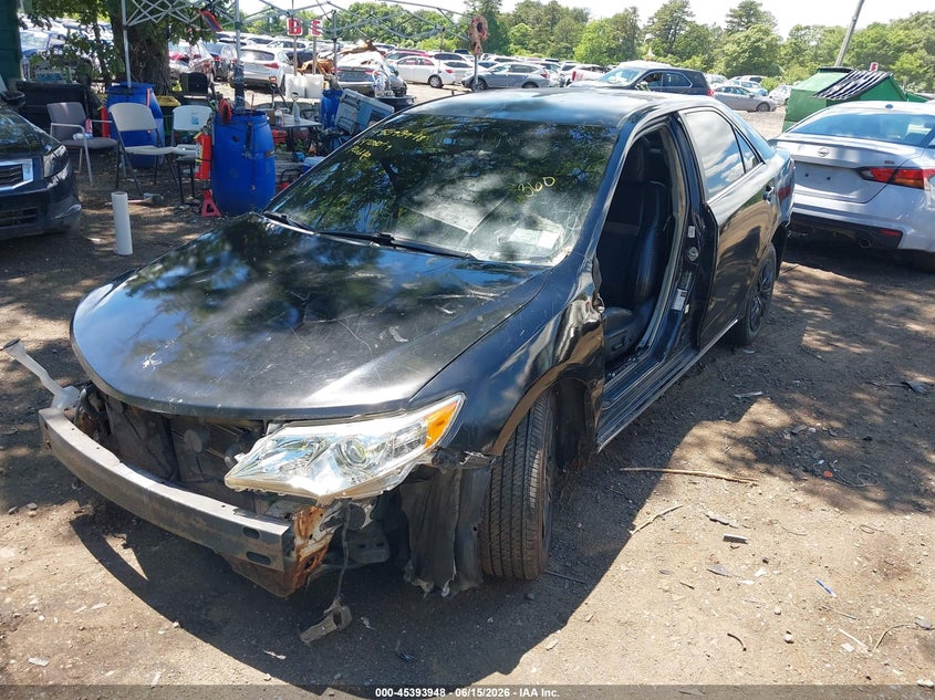 2014 Toyota Camry Hybrid Le 4T1BD1FK1EU134250 photo 1