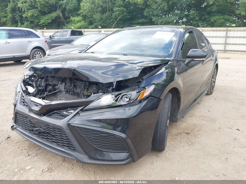2021 TOYOTA CAMRY auction photo 2